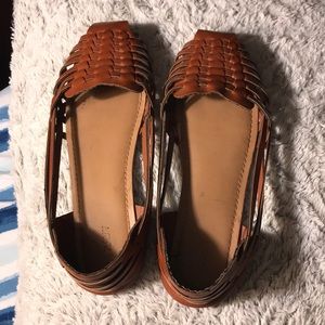Tan old navy sandals like new